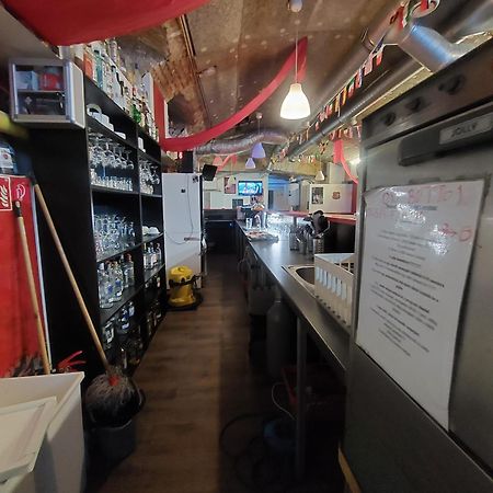 Whole Basement Former Pub For Stag Do, Bachelor House Party Flat Budapeste Exterior foto