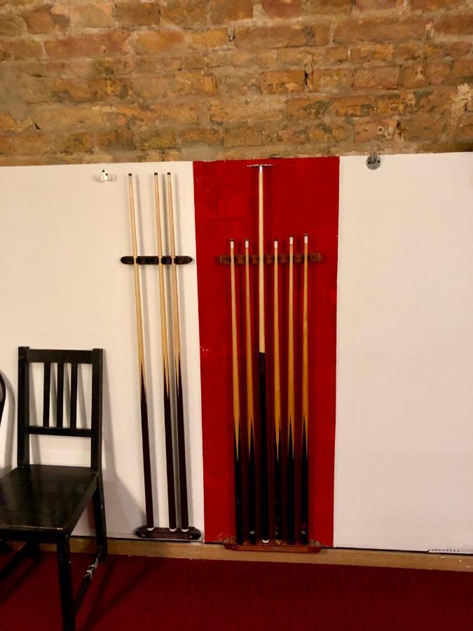 Whole Basement Former Pub For Stag Do, Bachelor House Party Flat Budapeste Exterior foto