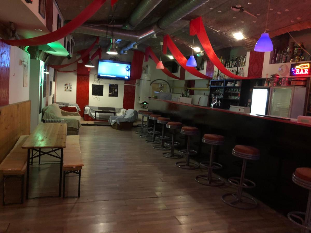 Whole Basement Former Pub For Stag Do, Bachelor House Party Flat Budapeste Exterior foto