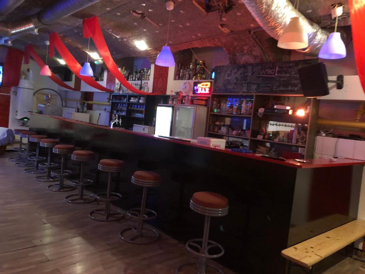 Whole Basement Former Pub For Stag Do, Bachelor House Party Flat Budapeste Exterior foto