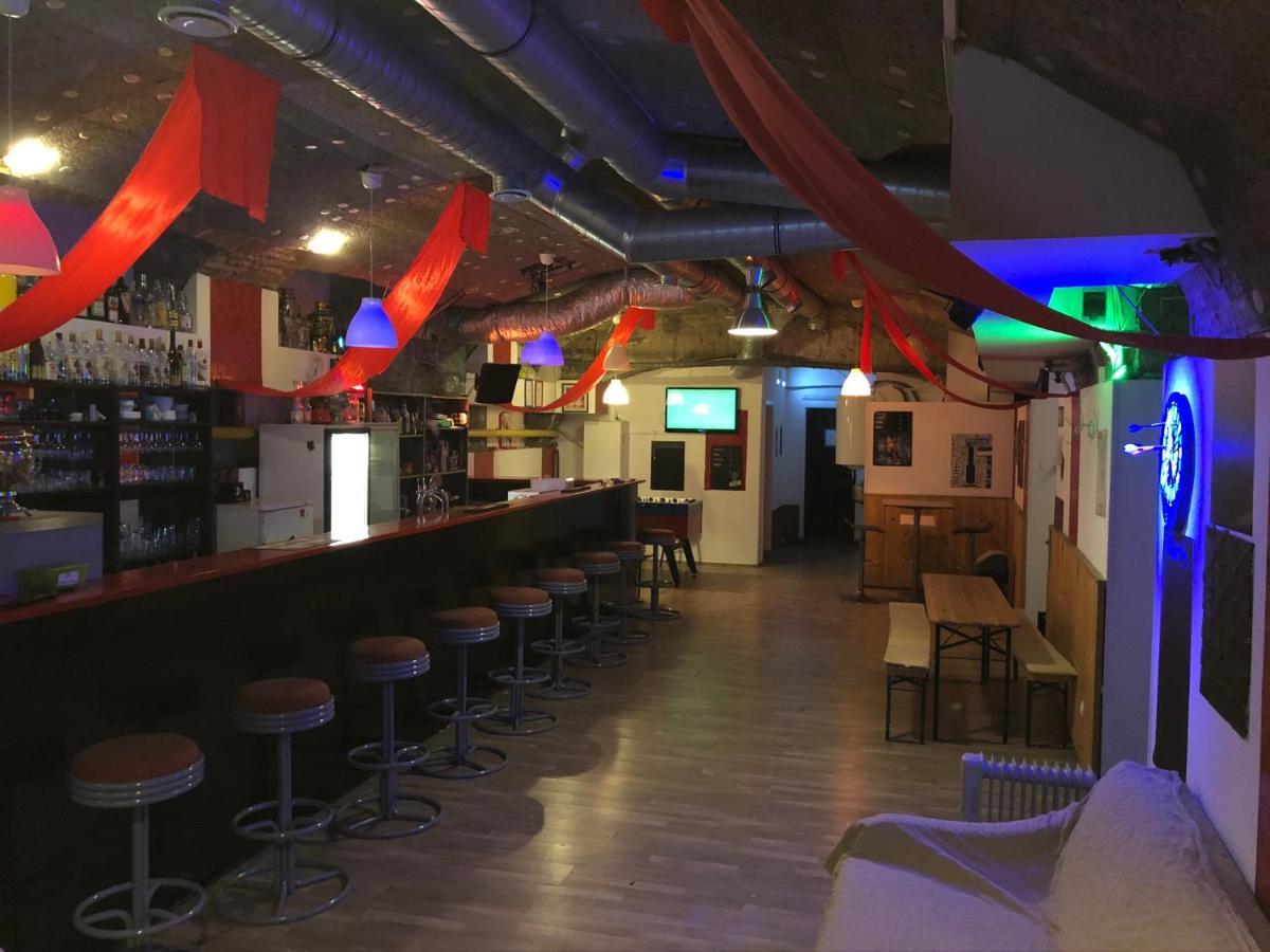 Whole Basement Former Pub For Stag Do, Bachelor House Party Flat Budapeste Exterior foto