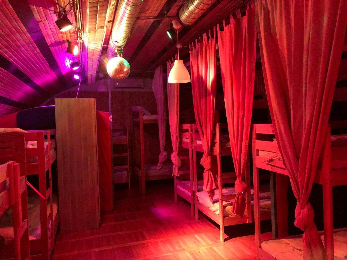 Whole Basement Former Pub For Stag Do, Bachelor House Party Flat Budapeste Exterior foto