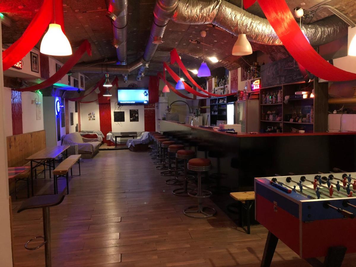 Whole Basement Former Pub For Stag Do, Bachelor House Party Flat Budapeste Exterior foto